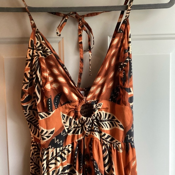 Sincerely Jules NWT Jumpsuit S Wide Leg Halter Cruise Resort Palm Neutral Safari - Picture 3 of 9